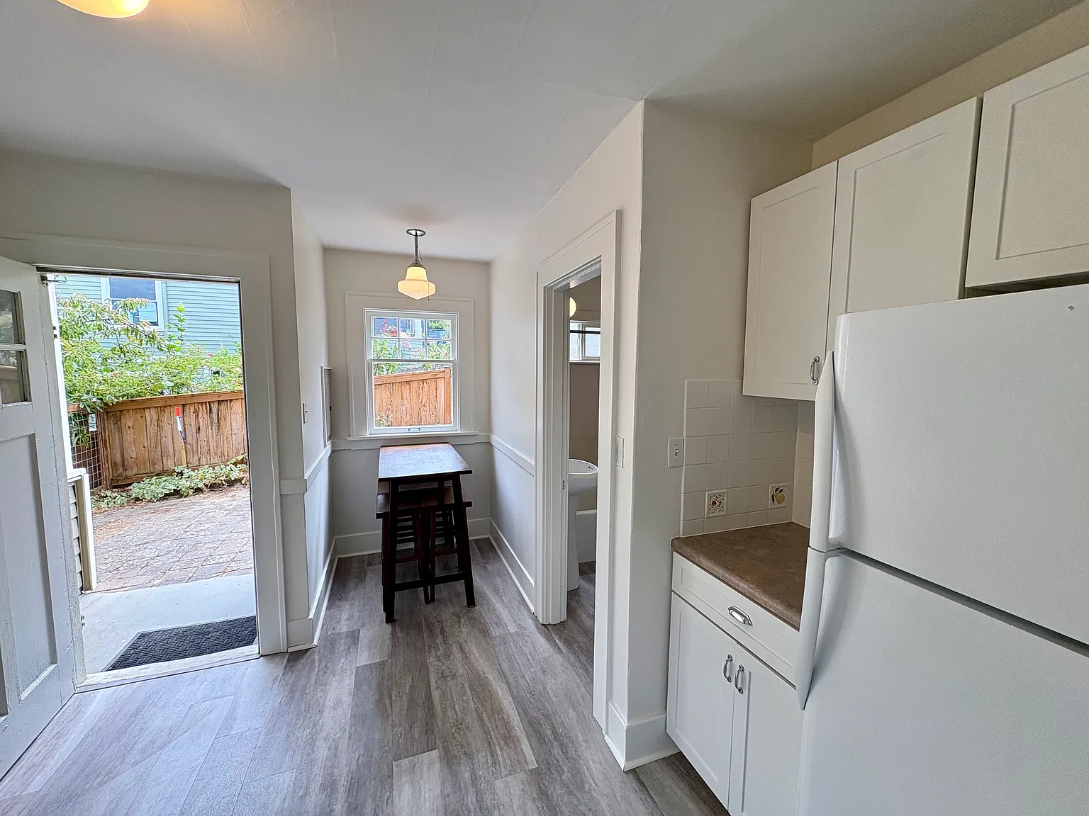 2 bed, 830 sqft, $2,900 — Photo 4