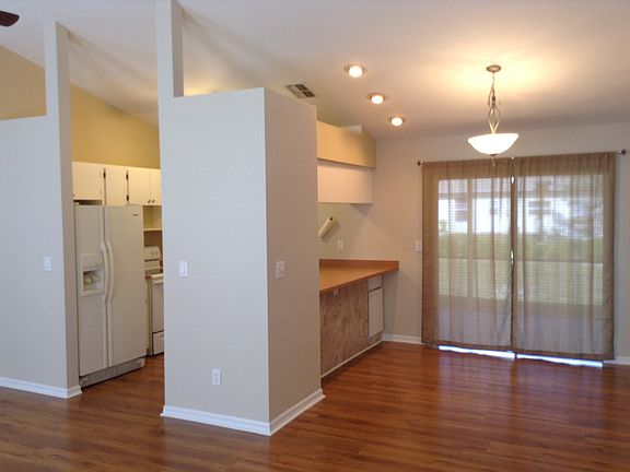 4th image of 1509 SW 29th St