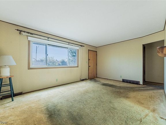 4th image of 4566 W 154th St
