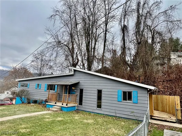 605 Jeanette Ave, Martins Ferry, OH 43935