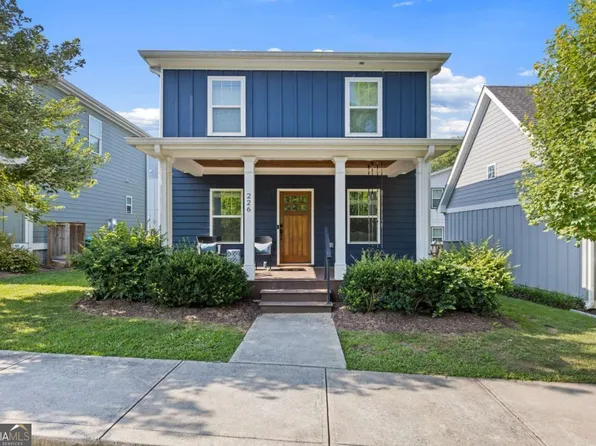 226 Old Canton Cir, Ball Ground, GA 30107