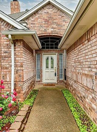5th image of 1006 Masters Dr