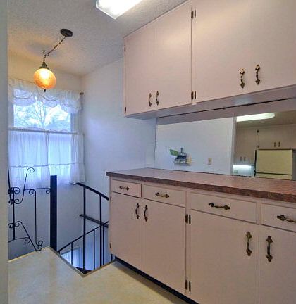 5th image of 948 SE Larch Ave