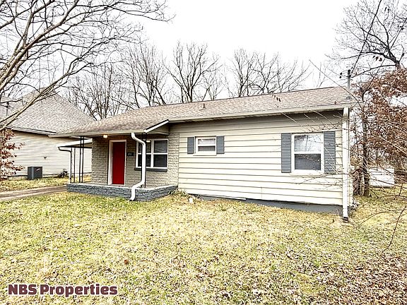 3rd image of 2212 Harvey St