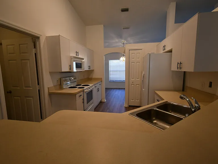2547 SW Kenilworth St — Photo 7