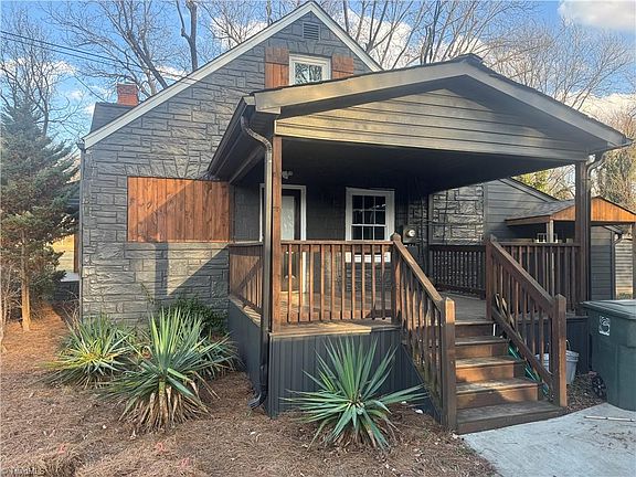 2nd image of 5719 Hackney Rd