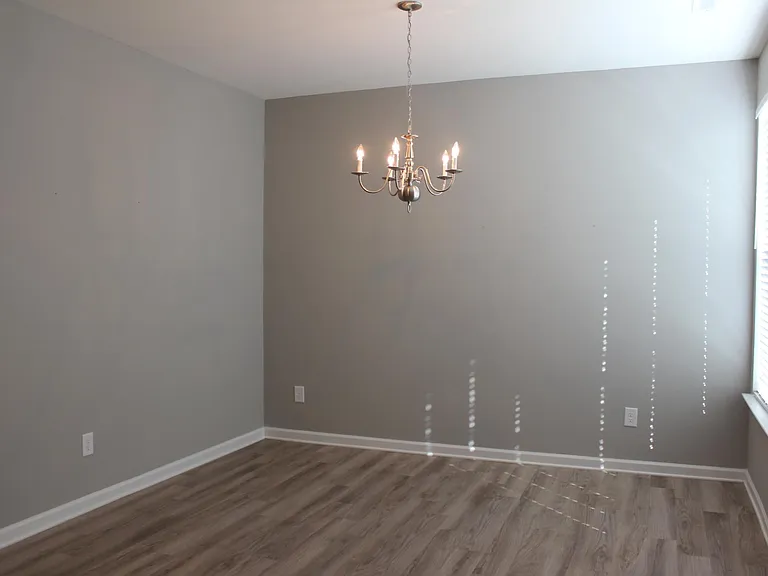 1084 Kenross Dr — Photo 12