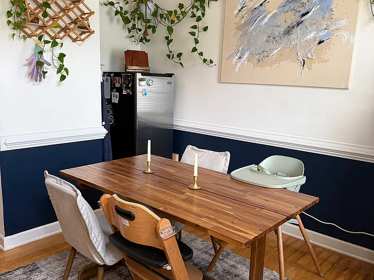 Dining area adjacent to kitchen