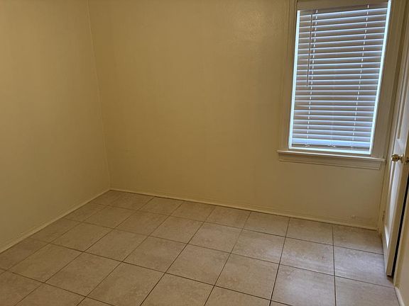 3rd image of 2843 2nd Ave S