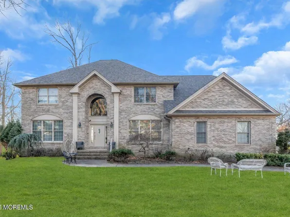 21 Old Queens Court, Eatontown, NJ 07724