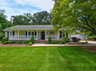 6107 Four Oaks Ct, Summerfield, NC 27358