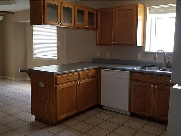 2nd image of 1322 Summerwood Dr