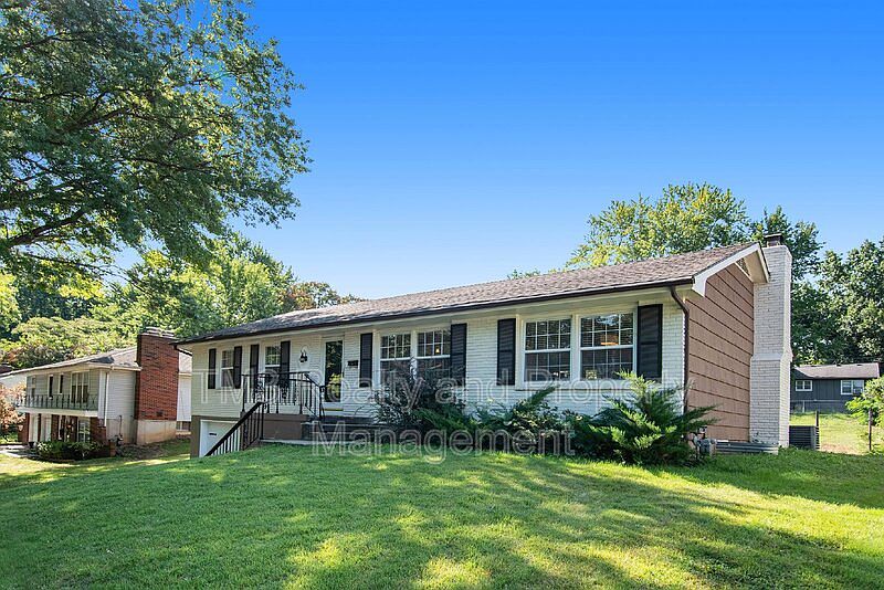 1st image of 4313 E 108th St