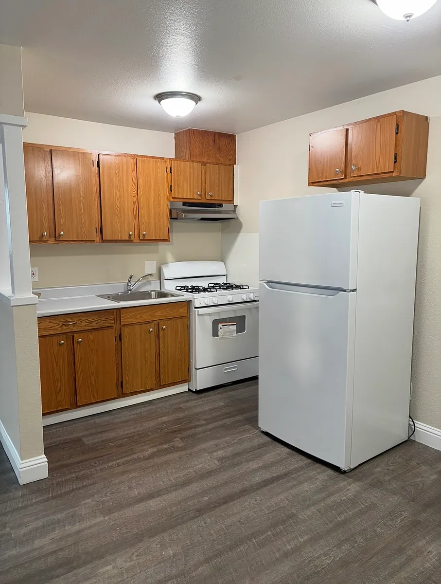 Building Photo - 428 Elliot St #8