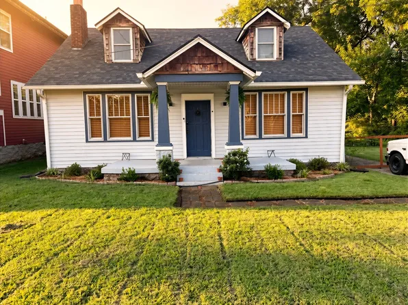 1011 Calvert St, Nashville, TN 37216