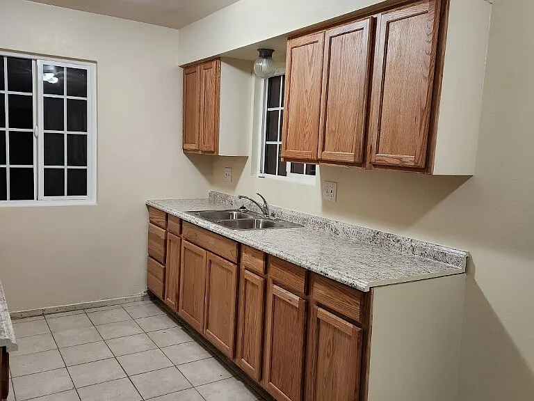 337 McCord Ave — Photo 2
