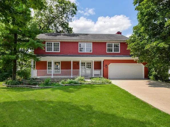 2230 Barger Ct, Wheaton, IL 60189