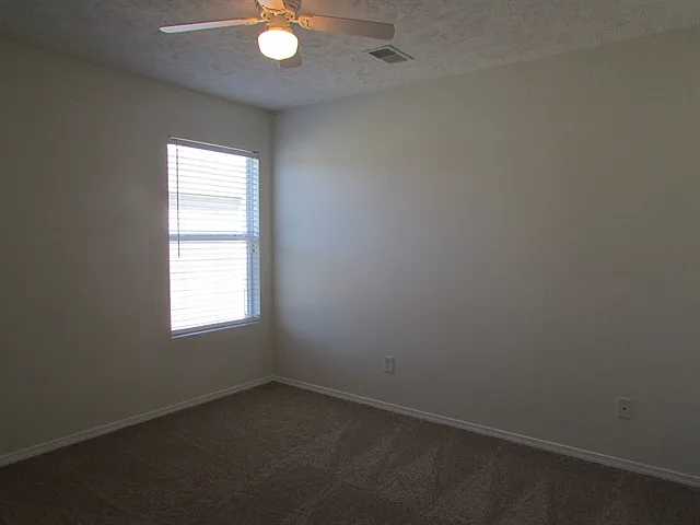 2651 Sutherland Dr — Photo 13