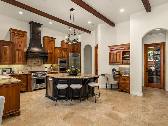 3rd image of 1306 Shady Tree Ln