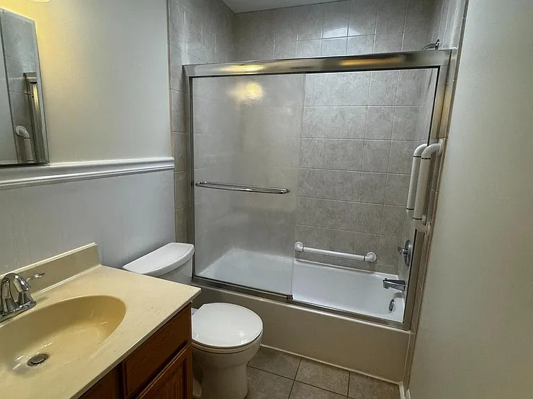 2508 Saint John Pl — Photo 24