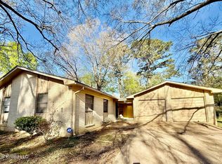 5866 Kinder Dr, Jackson, MS 39211