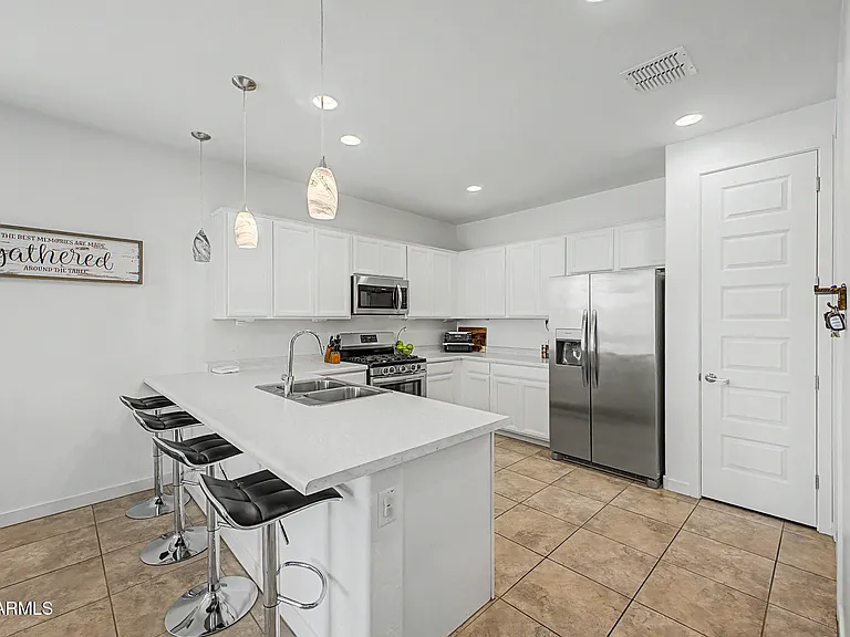 9012 W Solano Dr — Photo 10