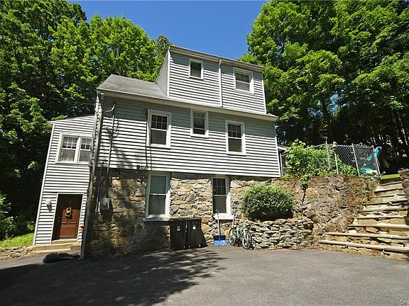 4th image of 8 Lakeview Ter