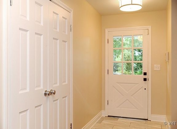 3rd image of 2541 Thornwood Ave