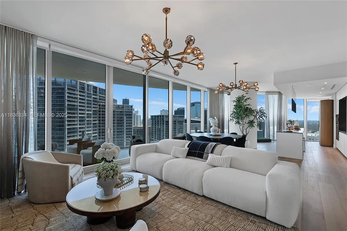 Building Photo - 300 Biscayne Boulevard Way #4707