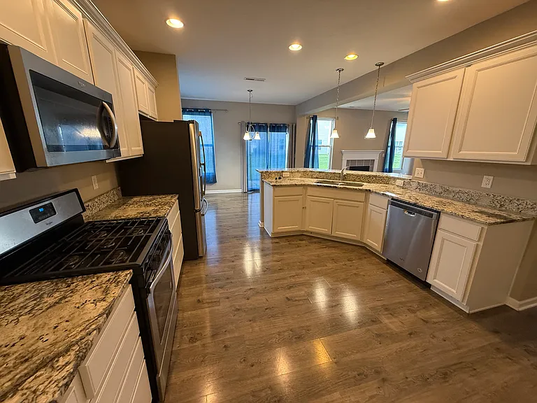 2034 Shadow Creek Blvd — Photo 8