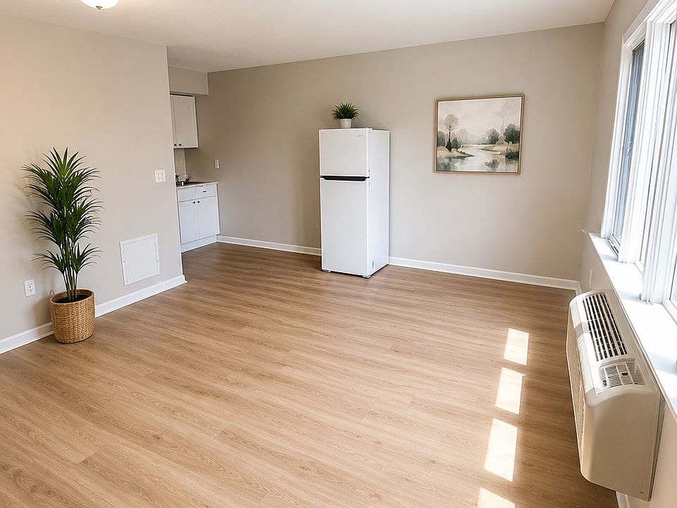 2nd image of 447 Troy Schenectady Rd #8
