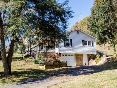 529 Sharps Hollow Rd, Bluff City, TN, 37618