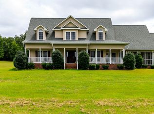 370 Breezy Pnes, Carthage, NC 28327