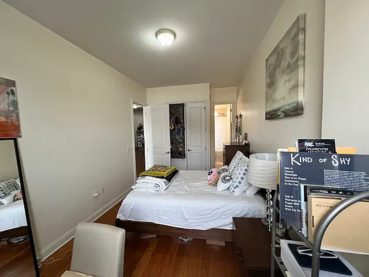 Rented by Mdays Realty | media 29