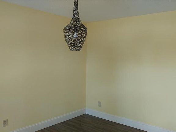 2nd image of 800 Bilbro St