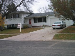 1610 5th Ave NW, East Grand Forks, MN 56721