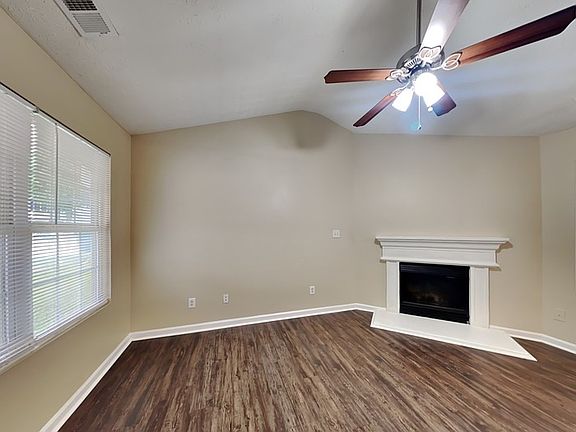 4th image of 9135 Jefferson Village Dr SW