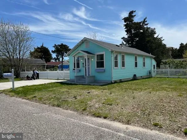 24 W Greenwood Ave, Villas, NJ 08251