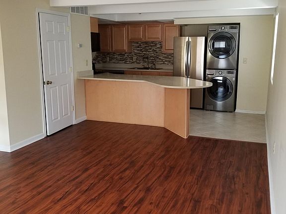 2nd image of 1424 Missouri Ave