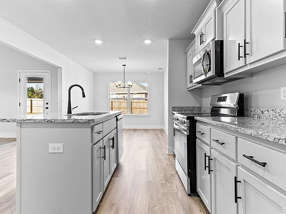 5th image of 1884 Summer Pecan Dr