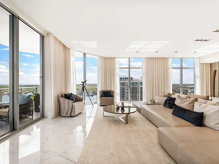 17301 Biscayne Blvd #Penthouse 7 — Photo 6