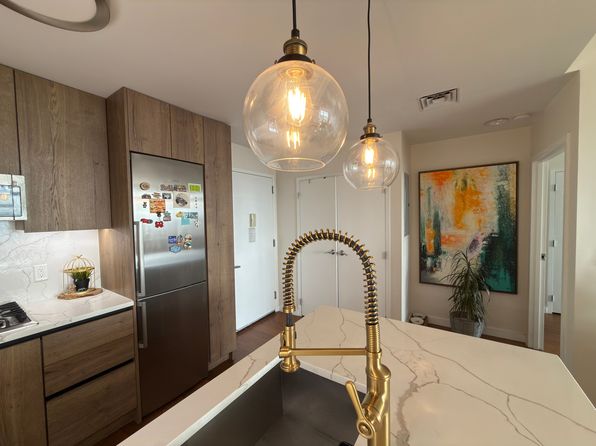 40-28 College Point Blvd #1811