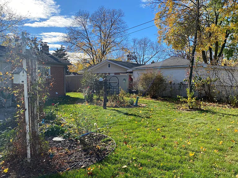 30834 Marquette St — Photo 24
