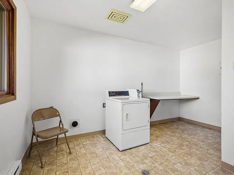 501 Alan Dr #204 — Photo 13