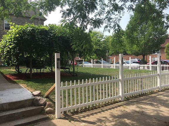 2nd image of 137 W Garfield Ave