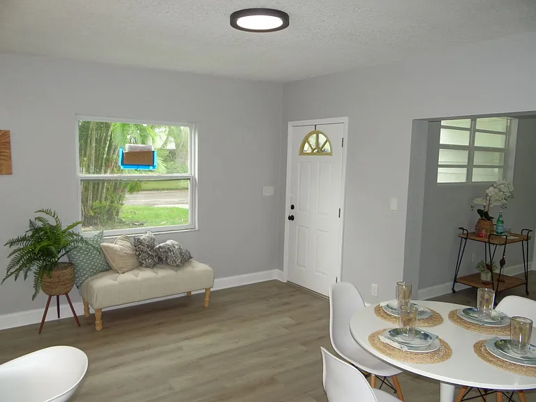 4110 Indianapolis St NE — Photo 8
