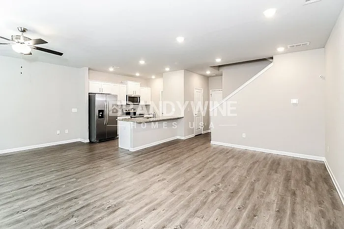 3 bed, 2.5 bath, 1785 sqft, $2,245 — Photo 4