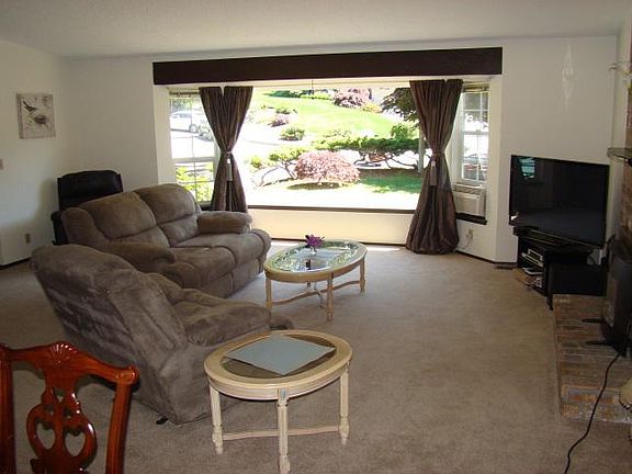 3rd image of 17416 66th Ave W