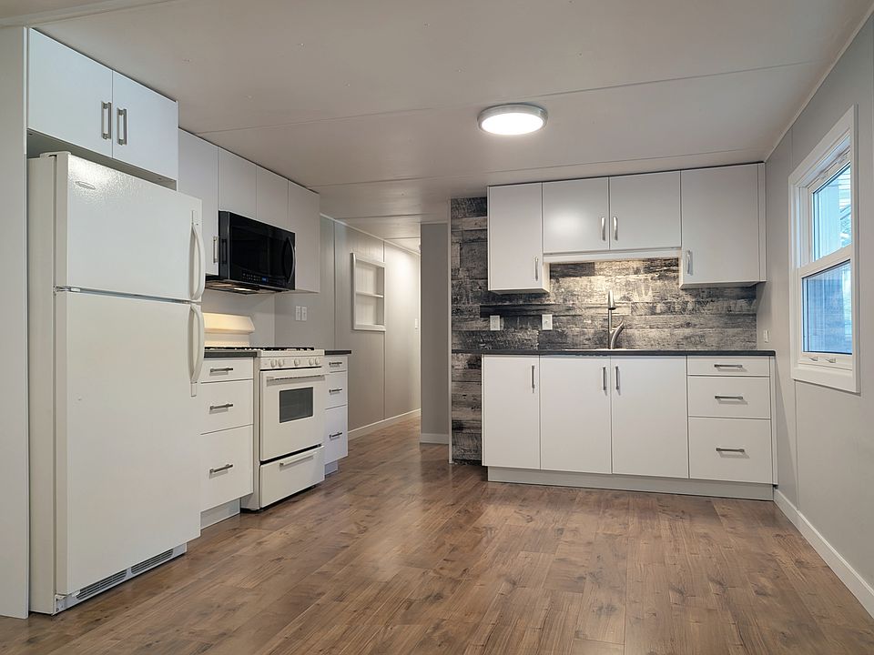 1st image of 4910 19th St SE #1