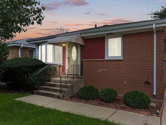 2nd image of 5004 N Ozark Ave